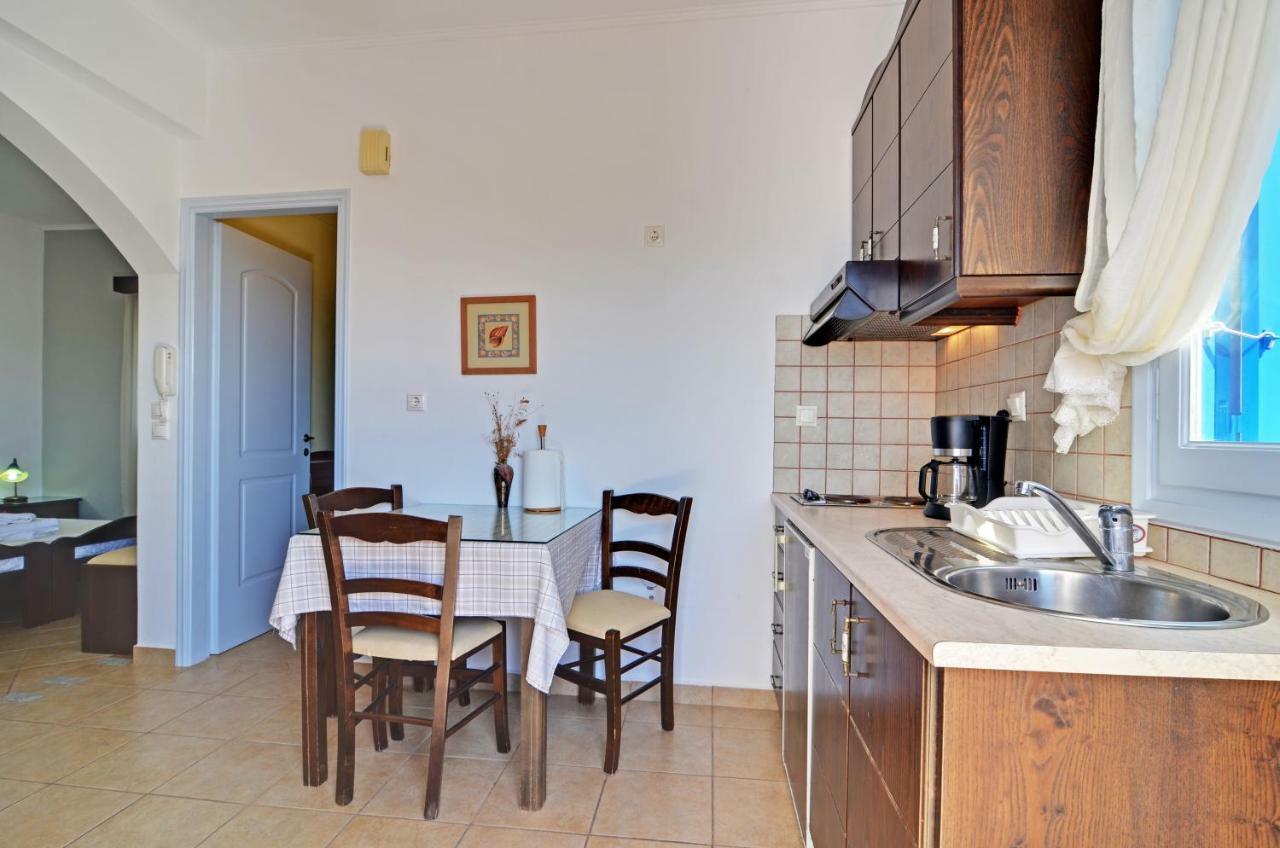 Nikos Sea View Apartments Адамас Экстерьер фото