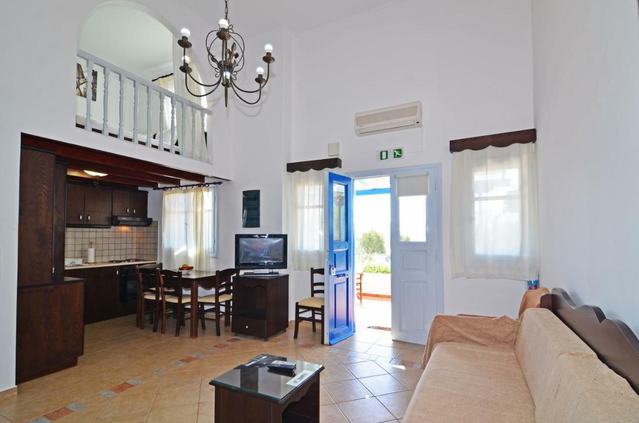 Nikos Sea View Apartments Адамас Экстерьер фото