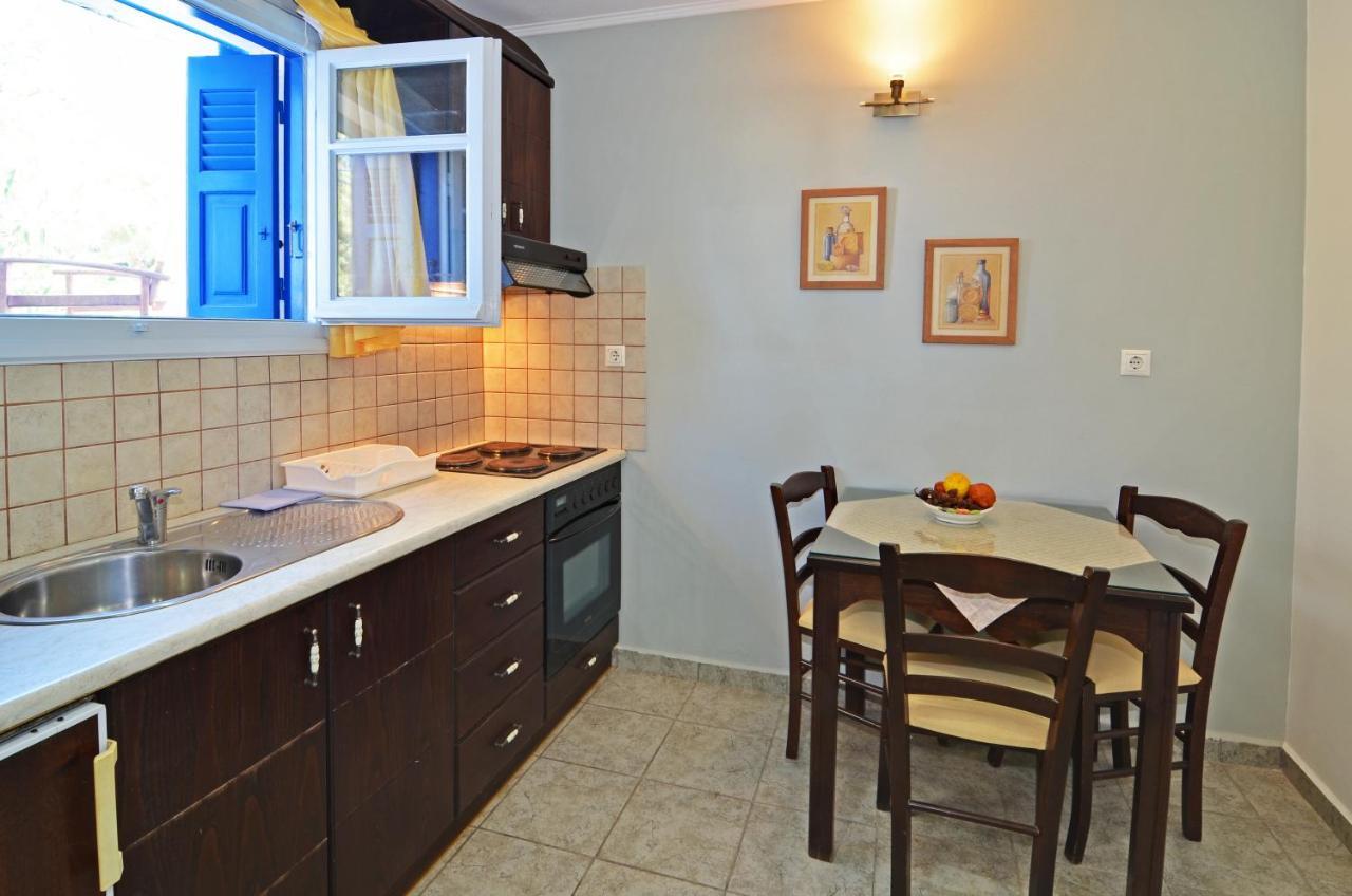 Nikos Sea View Apartments Адамас Экстерьер фото